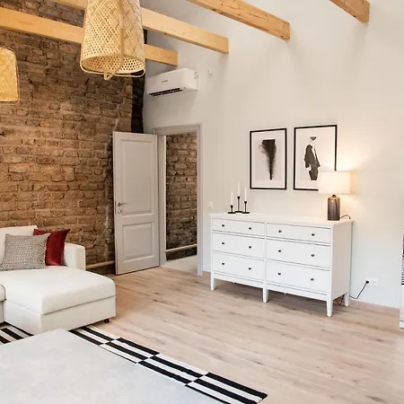 #stayhere - Brand New Authentic Pilies - Heart Of Old Town Apartment