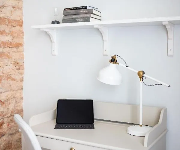 #stayhere - Brand New Authentic Pilies - Heart Of Old Town Βίλνιους